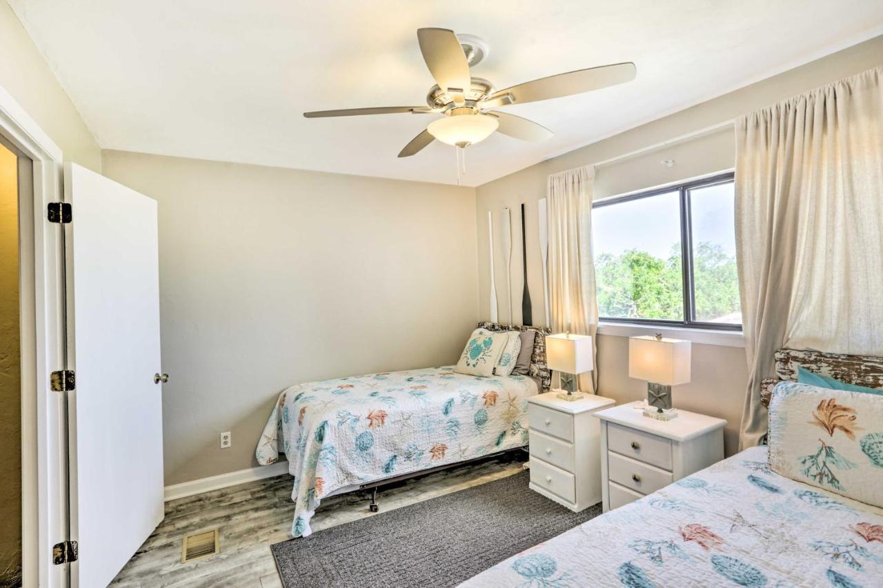 Waterfront Escape With Balcony On Shell Point Beach! Panacea 外观 照片